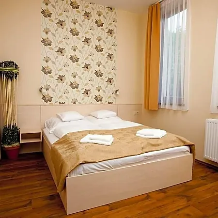 Piroska Csarda Es Panzio 4*