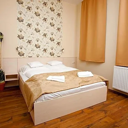 Bed & Breakfast Piroska Csarda Es Panzio