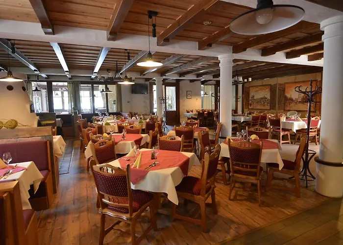 Piroska Csarda Es Panzio Bed & Breakfast 3*