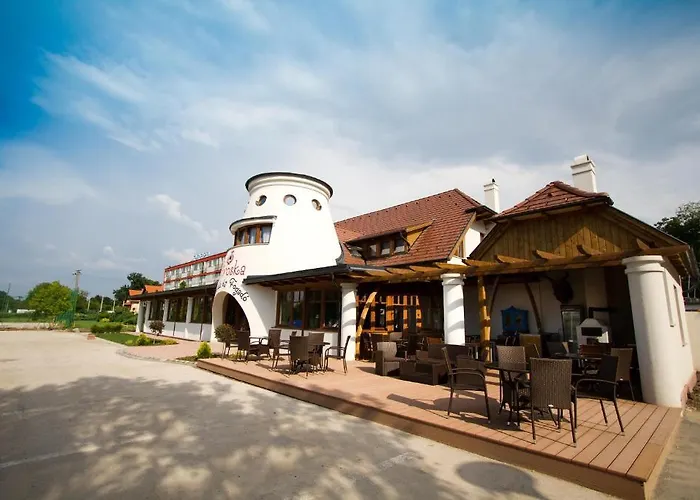 Piroska Csarda Es Panzio Bed & Breakfast