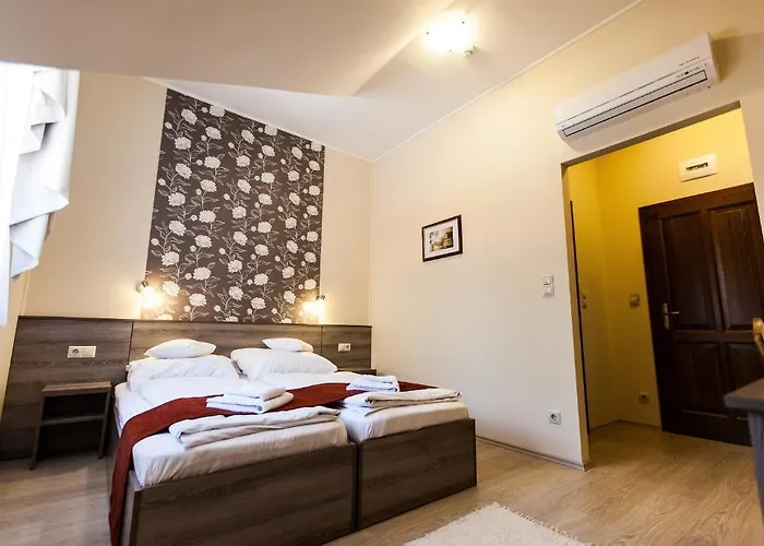 Piroska Csarda Es Panzio 3* Siófok