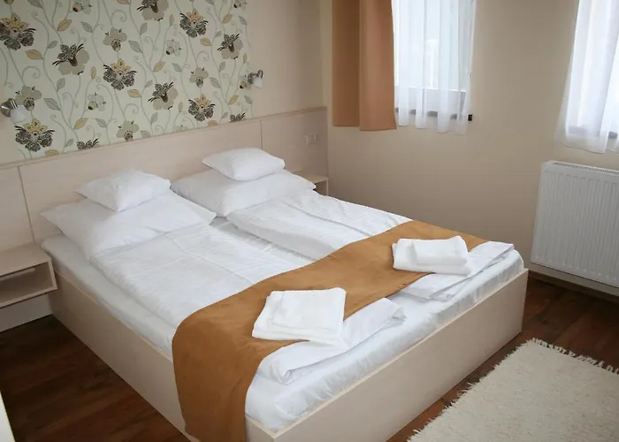 Piroska Csarda Es Panzio Bed and Breakfast 4*