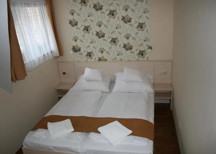 Piroska Csarda Es Panzio Bed and Breakfast