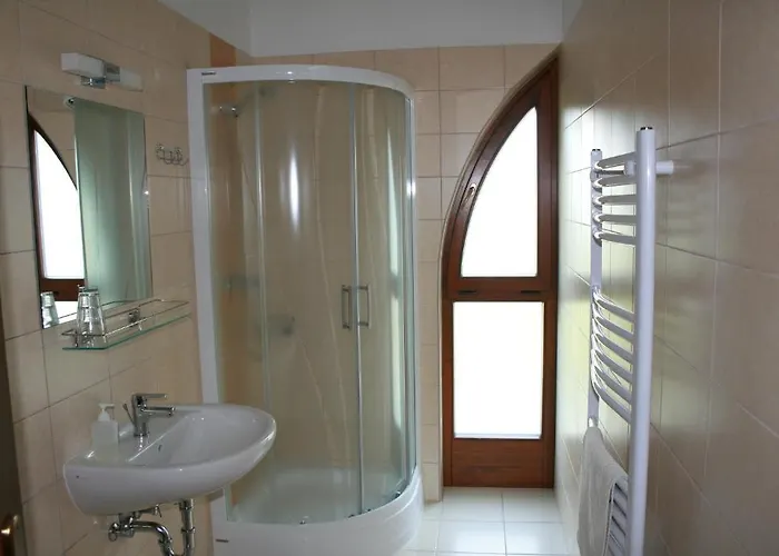 Piroska Csarda Es Panzio Bed and Breakfast 4*
